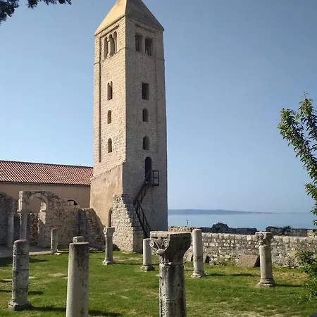 Old Town Rab Alojamento de Acomodação e Pequeno-almoço 3*
