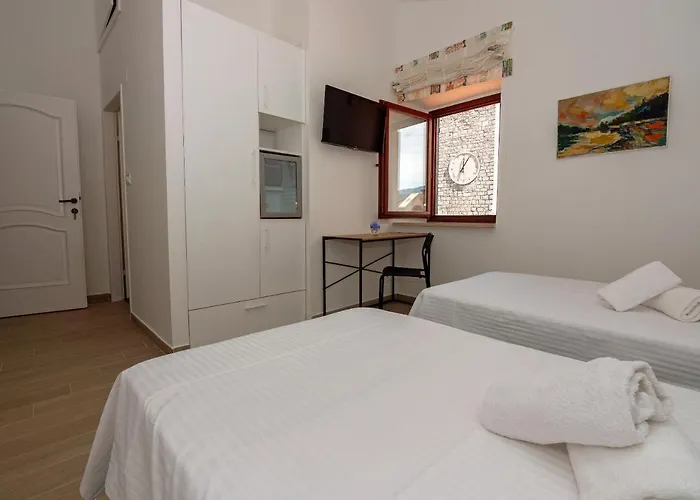 Couette-café Old Town Rab 3*