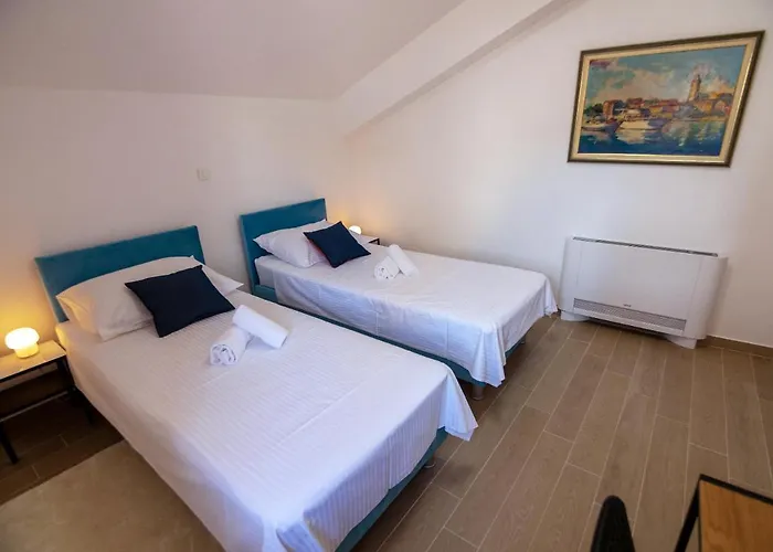 Old Town Rab Couette-café Rab Town