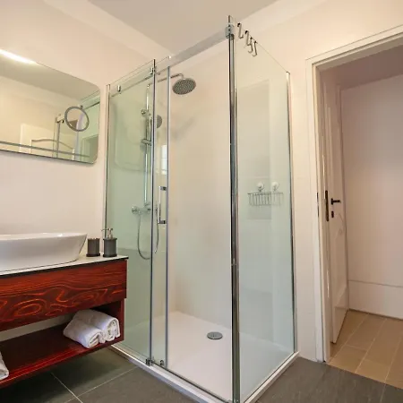 Old Town Rab Bed & Breakfast 3*