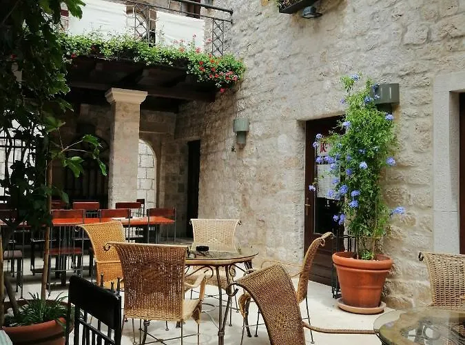 Old Town Rab Oda ve Kahvaltı